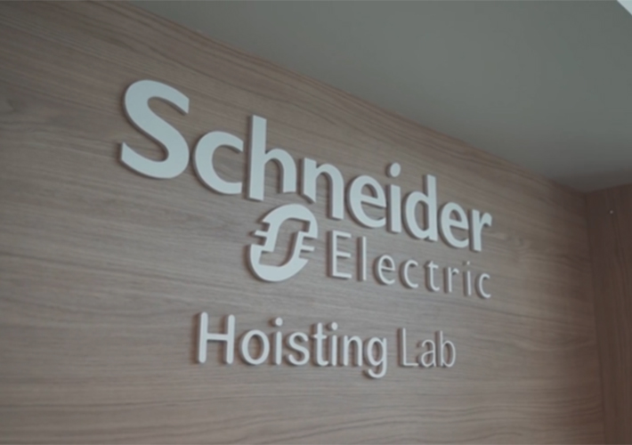 foto Schneider Electric y Capgemini colaboran para acelerar la Automatización Industrial 5G, con el apoyo de Qualcomm.